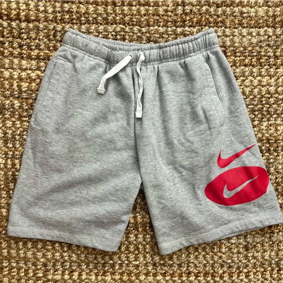 Sold - Picture 1 of 7